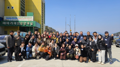 경상남도 농촌체험휴양마을 
2025년 역량강화교육 위원장,사무장 심화과정
1. 농촌체험휴양마을 139개 마을
  가.  2025년 역량강화교육 위원장,사무장 심화과정 (25.3.19-21) 2박3일
  나.  2025년 역량강화교육 사무장 전문과정 (25.3.26-28) 2박3일
  다.  2025년 역량강화교육 위원장 전문과정 (25.4.1-3) 2박3일